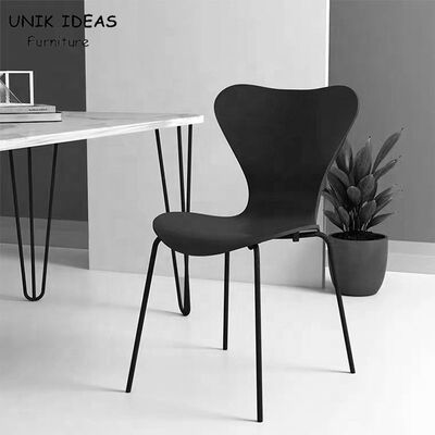 Bon prix Jambe rustique en métal de pp dinant empilable noir nordique coloré de chaises en ligne