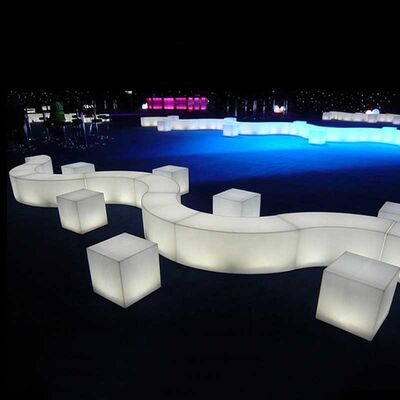 Bon prix Banc à la mode de luxe de barre posant le sofa de partie de lueur de boîte de nuit de LED en ligne