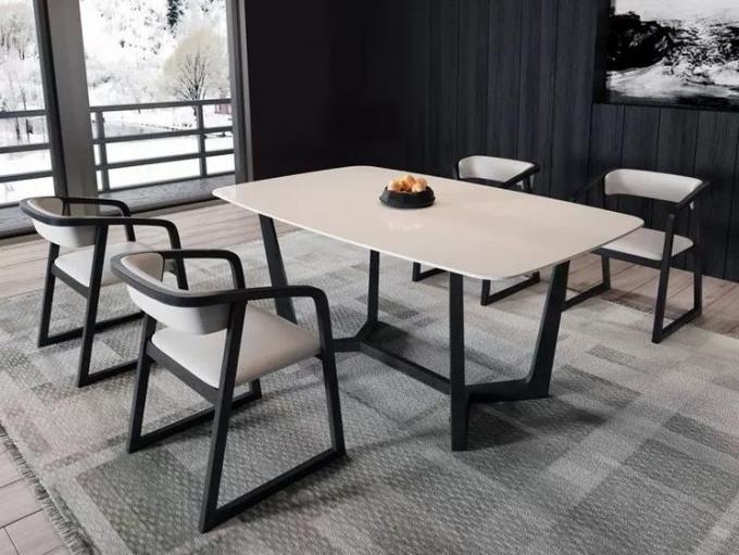 L'Europe Chine antique a fait le bois de chêne en cuir dinant la chaise